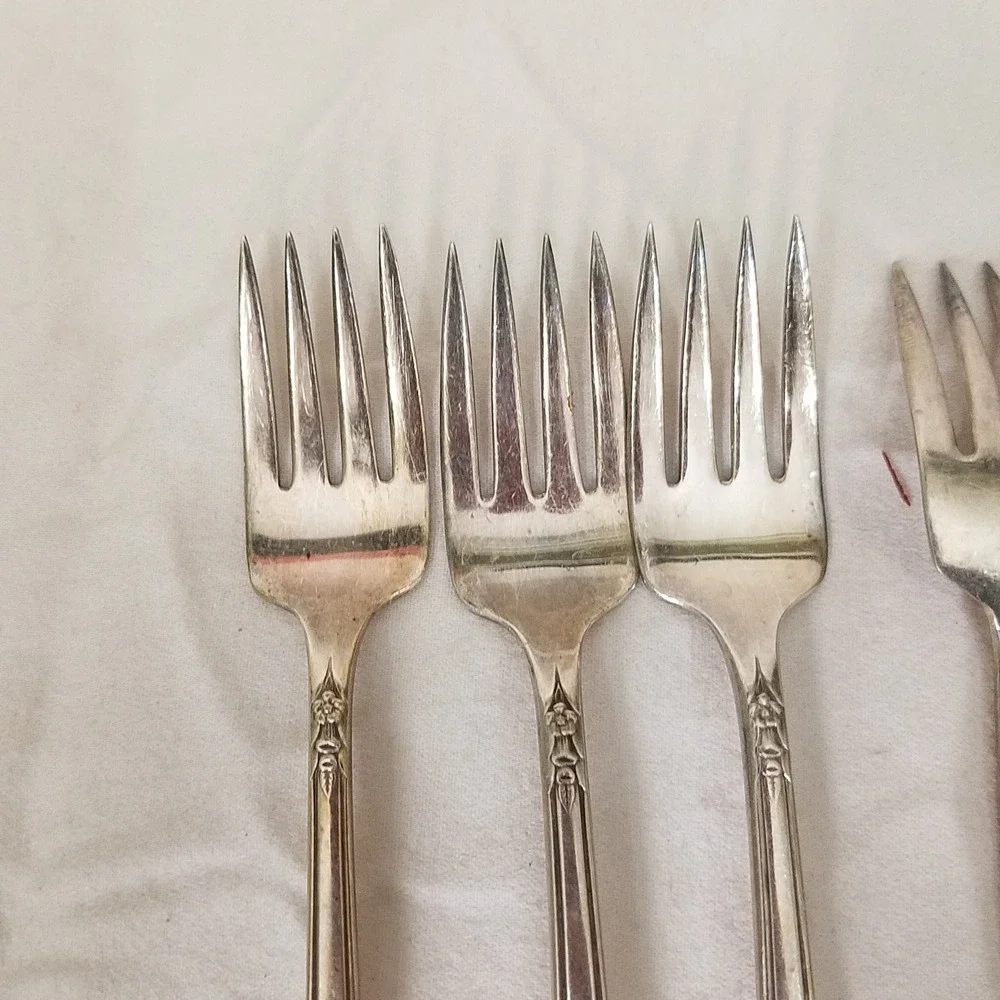International Silver Rosalind Dinner Forks Set of 5 Silver Silverplate Good 1938